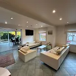 Domainedozen Apartment