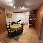 Domainedozen Apartment