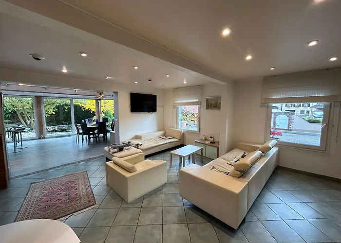 Domainedozen Apartment